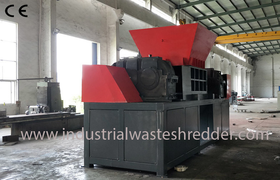 Un buen precio. Impulsión electromecánica del pedazo de la trituradora esfuerzo de torsión de madera industrial de la máquina del alto en línea