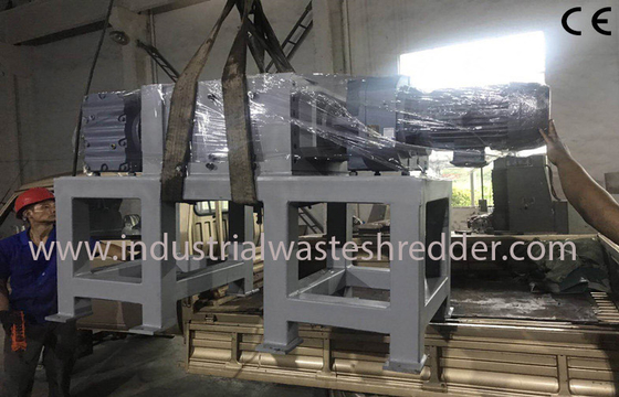 Un buen precio. Trituradora de residuos doble durable del eje E de alta resistencia para el destrozo grueso en línea