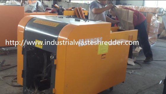 Un buen precio. Alto poder de caballo mínimo de la precisión 5.5KW de Kraft del papel de cartón de la trituradora inútil de la caja en línea