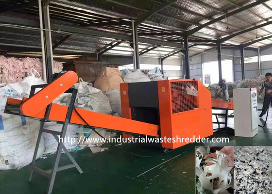 Un buen precio. La máquina inútil de la trituradora de la trituradora de la manguera del PVC de la cortadora del paño del PVC crea para requisitos particulares en línea