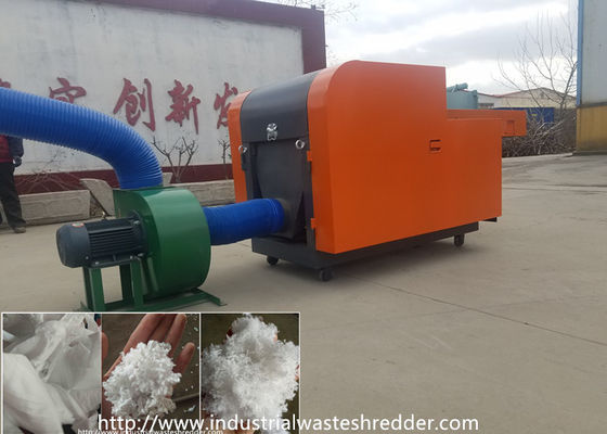 Un buen precio. Máquina inútil médica disponible para el vestido quirúrgico del traje del aislamiento/el casquillo en línea