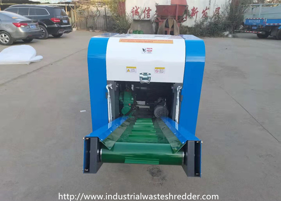 Un buen precio. Máquina plástica de la trituradora del cloruro de polivinilo con las cuchillas rotatorias en línea