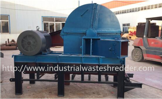 Un buen precio. Máquina de madera inútil de la trituradora del registro, trituradora de madera industrial del eje doble en línea