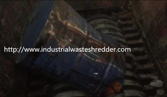 Un buen precio. Revés auto de la sobrecarga del eje de la trituradora industrial grande doble del metal para el tambor del ANIMAL DOMÉSTICO en línea