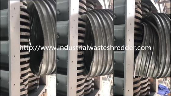 Un buen precio. Botella industrial que recicla la máquina de la trituradora con los cuchillos de alta resistencia en línea