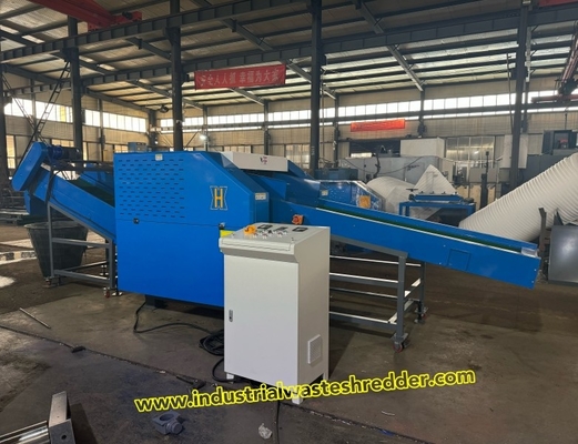 Estructura de alimentación fácil Máquina trituradora de cartón de cartón 1600F con triturador de papel fuerte y tamaño de descarga ajustable