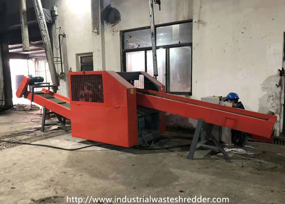 Un buen precio. Capacidad por hora 1000kg de la cortadora del trapo del paño de Meltblown en línea