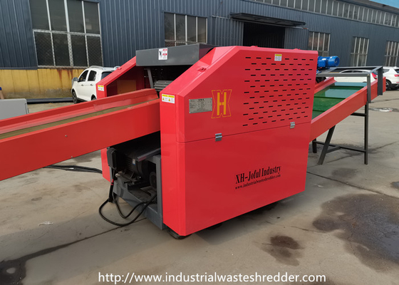 Un buen precio. Sacapuntas enormes torcidos de los PP Ton Bags Cutting Machine With de las cuchillas rotatorias en línea
